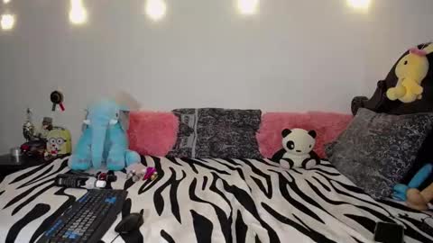 Snapshot of sallyqueen_ chatting on January 26, 8:57 am SALLY online show from January 26, 8:57 am