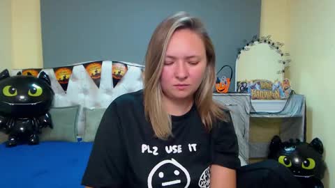 Sally online show from October 23, 6:42 pm