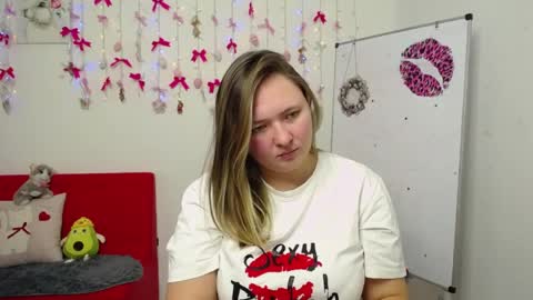 Sally online show from April 5, 6:38 pm