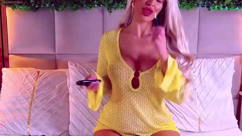 SalmaRoze online show from May 30, 5:28 am