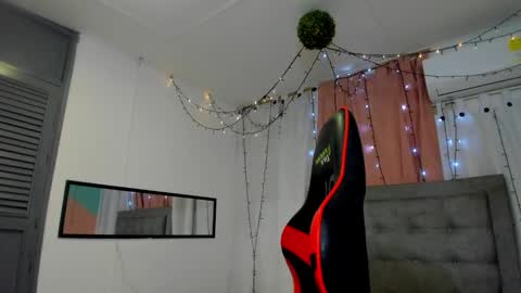 salome online show from February 23, 8:00 pm