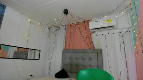 salome online show from December 15, 8:16 pm