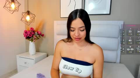 salome_girl23 online show from April 19, 3:18 am