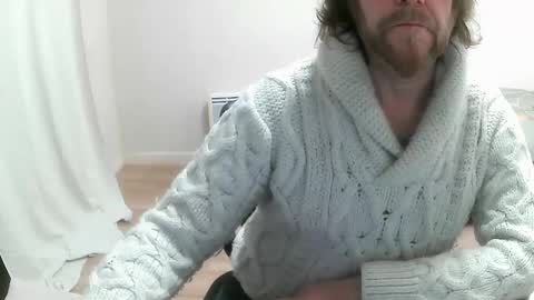 Snapshot of saltimbanquier chatting on February 11, 7:12 am Saltimbanquier  Salt  ou  Banquier  online show from February 11, 7:12 am