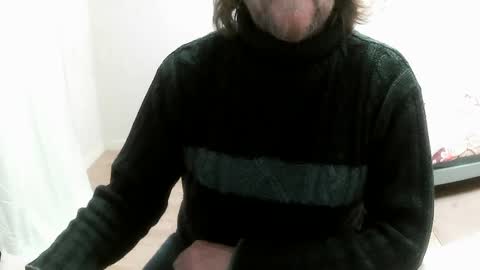 Snapshot of saltimbanquier chatting on March 11, 7:24 am Saltimbanquier  Salt  ou  Banquier  online show from March 11, 7:24 am