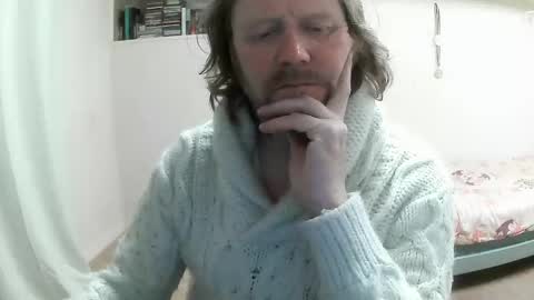 Snapshot of saltimbanquier chatting on January 26, 1:58 pm Saltimbanquier  Salt  ou  Banquier  online show from January 26, 1:58 pm