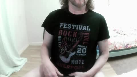 Snapshot of saltimbanquier chatting on February 8, 8:53 pm Saltimbanquier  Salt  ou  Banquier  online show from February 8, 8:53 pm