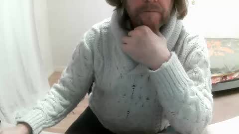 Snapshot of saltimbanquier chatting on February 17, 11:02 am Saltimbanquier  Salt  ou  Banquier  online show from February 17, 11:02 am