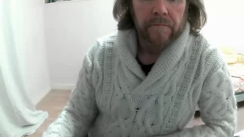 Snapshot of saltimbanquier chatting on February 9, 12:08 pm Saltimbanquier  Salt  ou  Banquier  online show from February 9, 12:08 pm