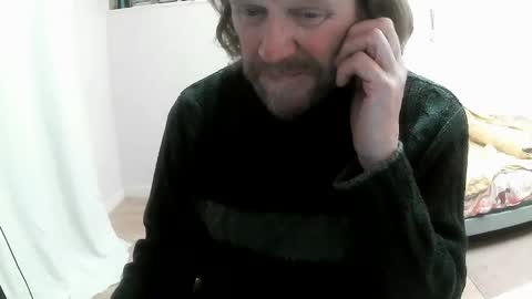 Snapshot of saltimbanquier chatting on February 28, 11:12 pm Saltimbanquier  Salt  ou  Banquier  online show from February 28, 11:12 pm