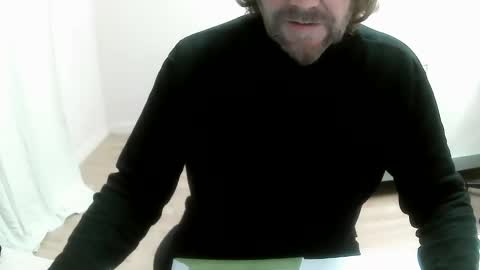 Snapshot of saltimbanquier chatting on December 6, 12:55 pm Saltimbanquier  Salt  ou  Banquier  online show from December 6, 12:55 pm