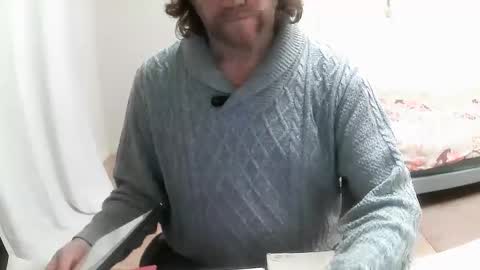 Snapshot of saltimbanquier chatting on February 24, 7:33 am Saltimbanquier  Salt  ou  Banquier  online show from February 24, 7:33 am