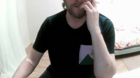 Snapshot of saltimbanquier chatting on March 11, 2:40 pm Saltimbanquier  Salt  ou  Banquier  online show from March 11, 2:40 pm