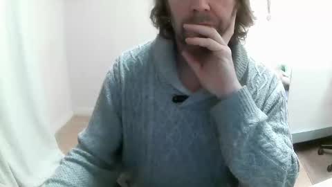 Snapshot of saltimbanquier chatting on December 17, 7:18 am Saltimbanquier  Salt  ou  Banquier  online show from December 17, 7:18 am