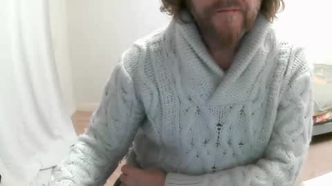 Snapshot of saltimbanquier chatting on February 13, 1:05 pm Saltimbanquier  Salt  ou  Banquier  online show from February 13, 1:05 pm