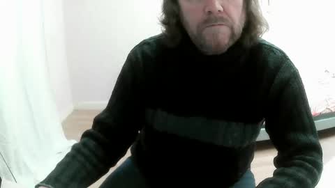 Snapshot of saltimbanquier chatting on March 10, 7:00 am Saltimbanquier  Salt  ou  Banquier  online show from March 10, 7:00 am