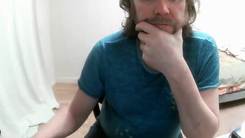 Snapshot of saltimbanquier chatting on February 14, 7:07 am Saltimbanquier  Salt  ou  Banquier  online show from February 14, 7:07 am