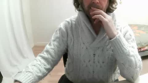 Snapshot of saltimbanquier chatting on February 11, 3:51 pm Saltimbanquier  Salt  ou  Banquier  online show from February 11, 3:51 pm