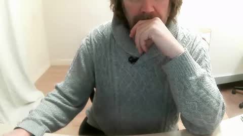 Snapshot of saltimbanquier chatting on December 12, 7:19 am Saltimbanquier  Salt  ou  Banquier  online show from December 12, 7:19 am