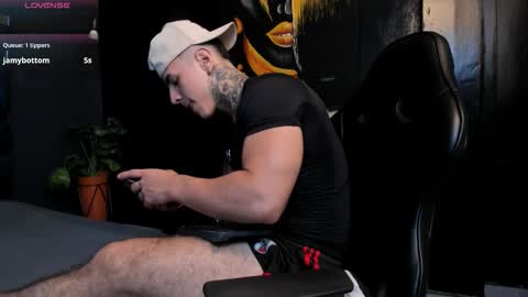 SALVATORE online show from November 22, 7:01 pm