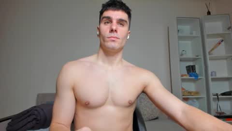 Snapshot of sam_huston18 chatting on March 4, 11:11 pm BACK IN 2 WEEKS online show from March 4, 11:11 pm