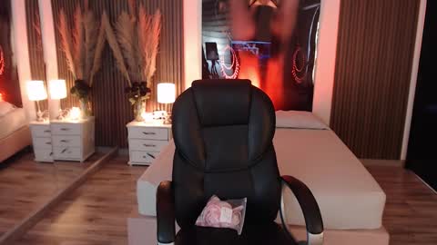 SAM MANSON online show from November 1, 2:27 pm