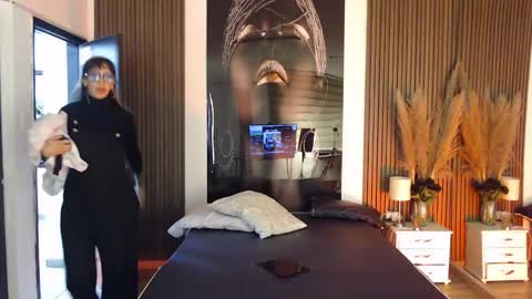 SAM MANSON online show from February 9, 11:58 am