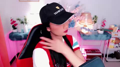 sam online show from February 18, 10:36 pm