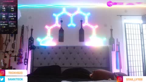 Snapshot of samandbrat chatting on January 5, 8:00 pm Join us - and online show from January 5, 8:00 pm