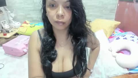 samanta1013 online show from February 4, 9:57 am