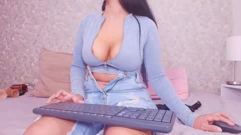 Snapshot of samanta_360 chatting on October 1, 11:53 am Samanta online show from October 1, 11:53 am
