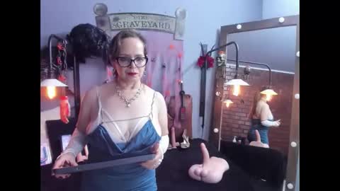 Snapshot of samantha_mature56 chatting on October 18, 10:08 am Sam online show from October 18, 10:08 am