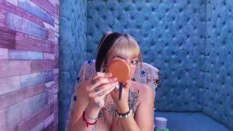 Snapshot of samanthaa_smitth chatting on October 19, 4:50 am Samantha Smitth online show from October 19, 4:50 am