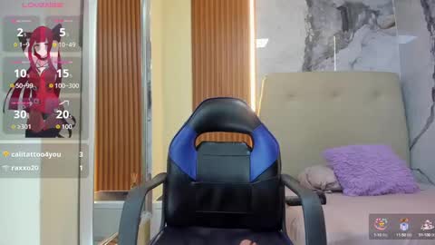    online show from October 3, 8:06 pm