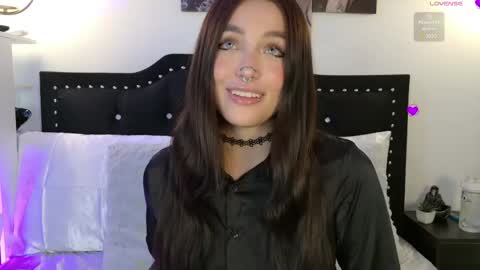 IGSamanthaGrant 10 online show from June 5, 8:14 pm