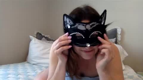 Samantha Vale online show from June 17, 6:35 pm