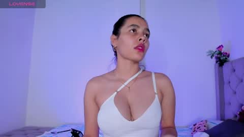 Samara is my name a pleasure delighted that you are here leave your thumb up it is important to me online show from April 8, 4:37 am