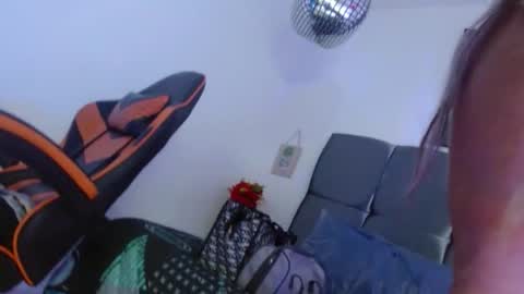 Snapshot of samara_wish chatting on September 24, 2:13 pm samara_wish online show from September 24, 2:13 pm