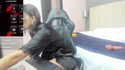 Snapshot of samarha_xue chatting on February 19, 6:32 pm Sara online show from February 19, 6:32 pm
