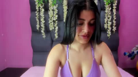 Snapshot of samarhamiller_ chatting on September 23, 1:27 pm samarhamiller_ online show from September 23, 1:27 pm
