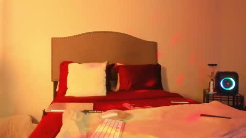 Yaya online show from December 1, 3:26 am