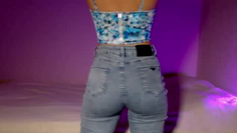 Sam Demia online show from October 31, 2:45 am