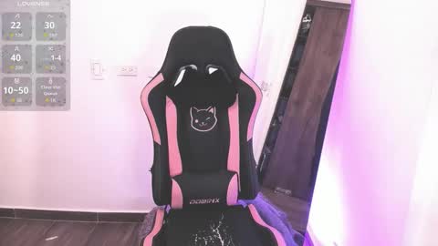 samiacooper25 online show from September 11, 1:40 am