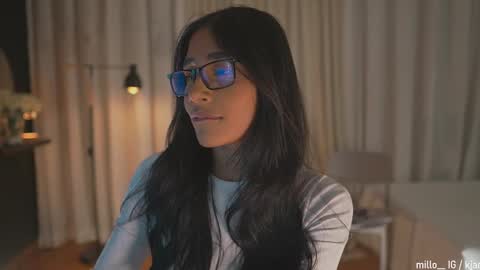 Sam online show from March 5, 9:46 pm