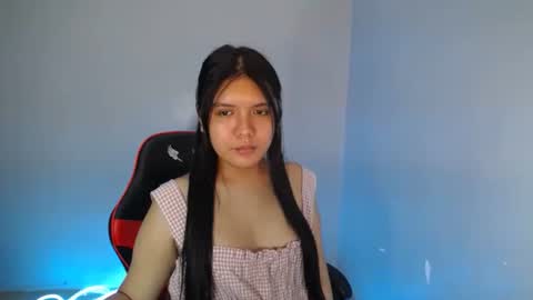 Snapshot of sampaguita_pinayxx chatting on October 20, 1:38 pm SOFIA online show from October 20, 1:38 pm