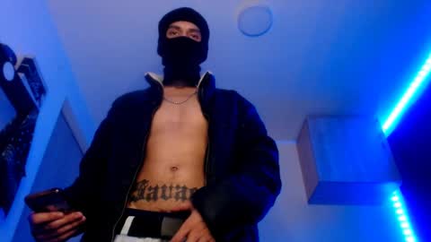   online show from February 14, 9:03 am