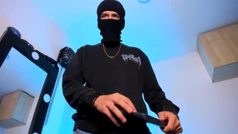   online show from September 9, 9:53 am