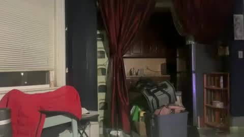 Samuel or Samantha online show from December 17, 1:01 am