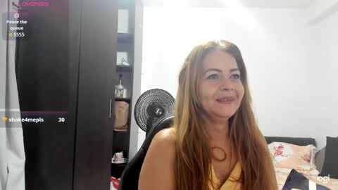 Snapshot of sanddi_milff chatting on September 24, 9:43 pm Sanddi online show from September 24, 9:43 pm