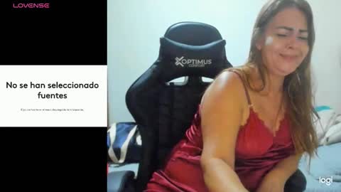 Snapshot of sanddi_milff chatting on September 29, 4:44 am Sanddi online show from September 29, 4:44 am